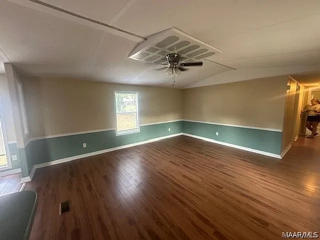 3 bed, 2.0 bath, 1216 sqft, $1,000 — Photo 4