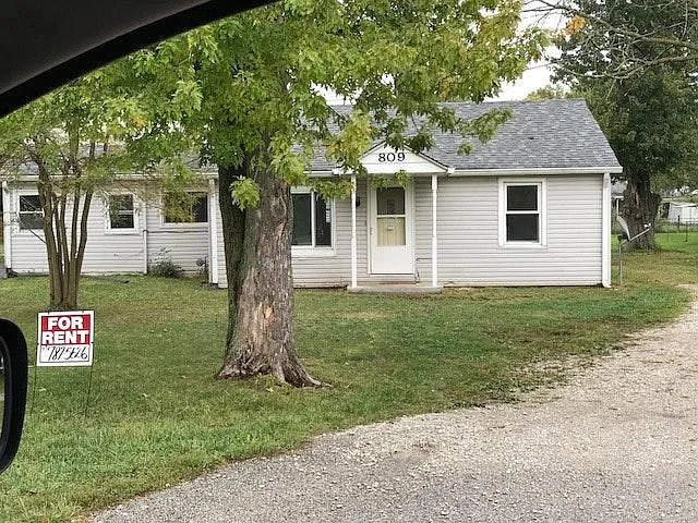 809 S Morgantown Rd photo 1