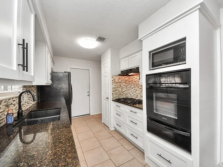 1415 Parry Sound — Photo 12