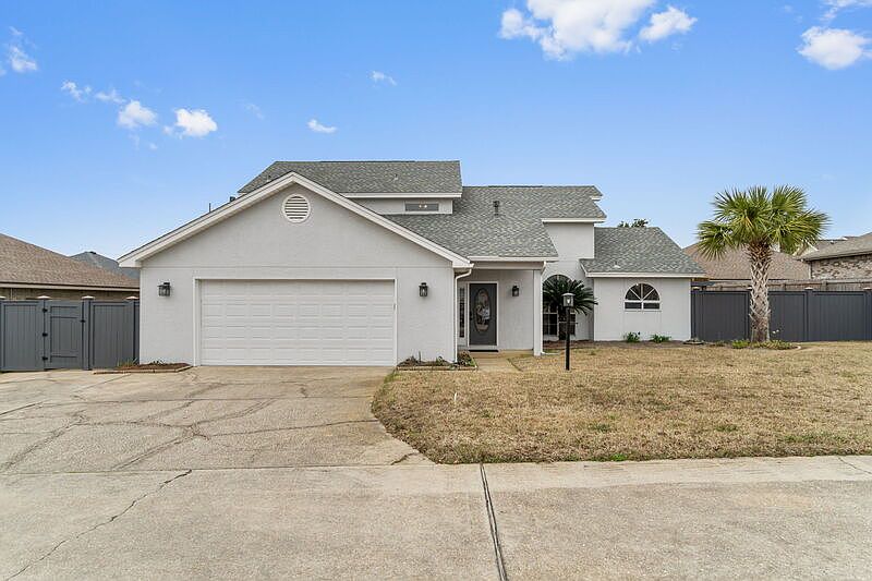 1st image of 434 Bay Oaks Dr