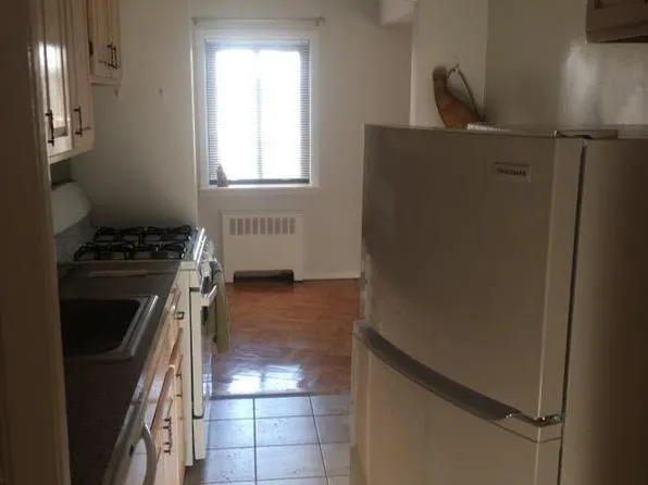 (undisclosed Address), Cedarhurst, NY 11516