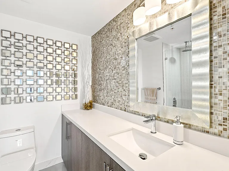 511 SE 5th Ave #1208 — Photo 31