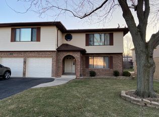 315 Dee Ct APT C, Bloomingdale, IL 60108