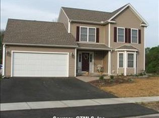 33 Hidden Pines Cir, Meriden, CT 06451