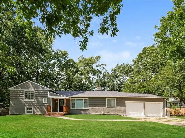 7606 Ward Pkwy, Kansas City, MO 64114