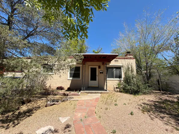123 Sombrio Dr, Santa Fe, NM 87501