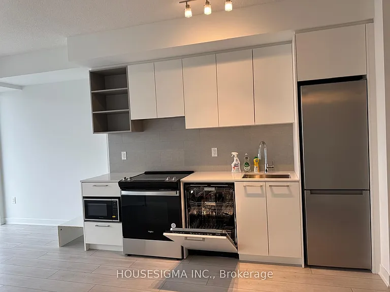 260 Malta Ave #1602 — Photo 2
