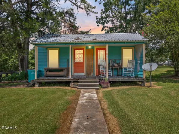 107 East St, Arnaudville, LA 70512
