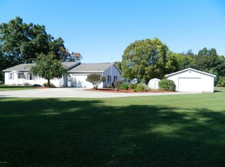 13264 Riverside Dr, Constantine, MI 49042