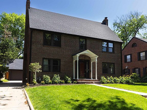 2nd image of 2740 Manse Ave