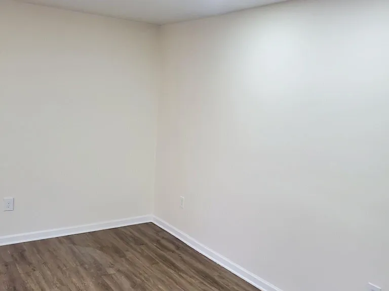 719 Myrtle Ave — Photo 15