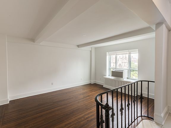 3rd image of 501 W 113th St APT 1404