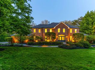 1541 Heritage Ct, Lake Forest, IL 60045