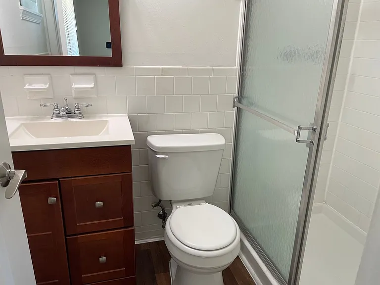 Brooke Court Apartments — Photo 12