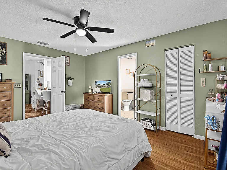 4 Zanzibar Balsan Ct — Photo 32