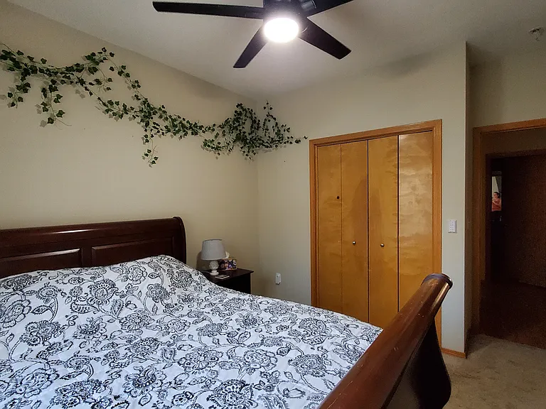 322 W Charlton Ave — Photo 18