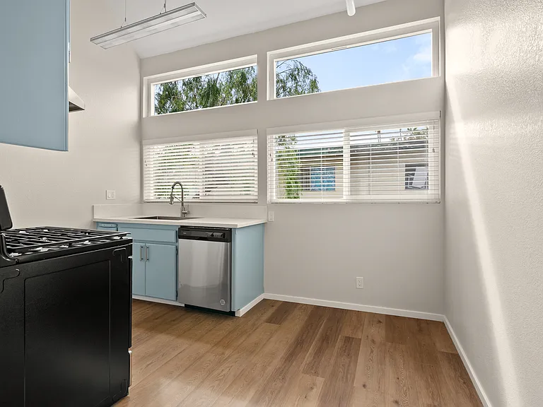 440 Linden Dr #2 — Photo 14