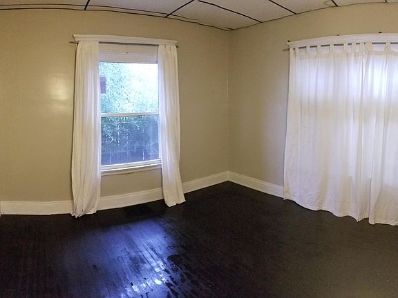 4th image of 486 Auburn Ave Floor 1