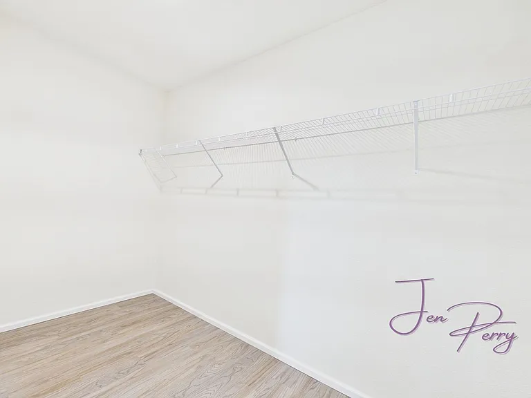 7420 Guide Meridian — Photo 19