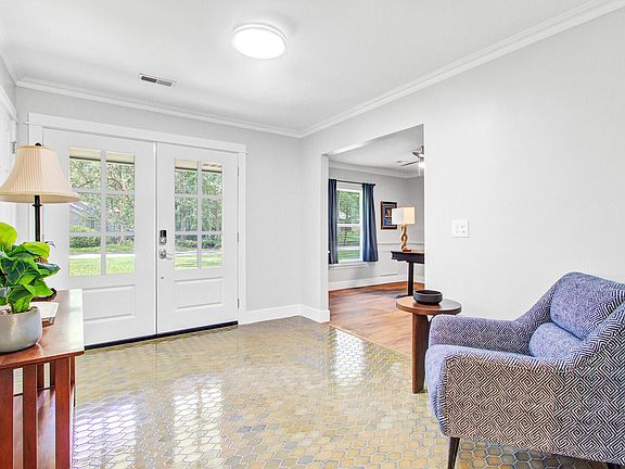 2nd image of 96 King Charles Cir