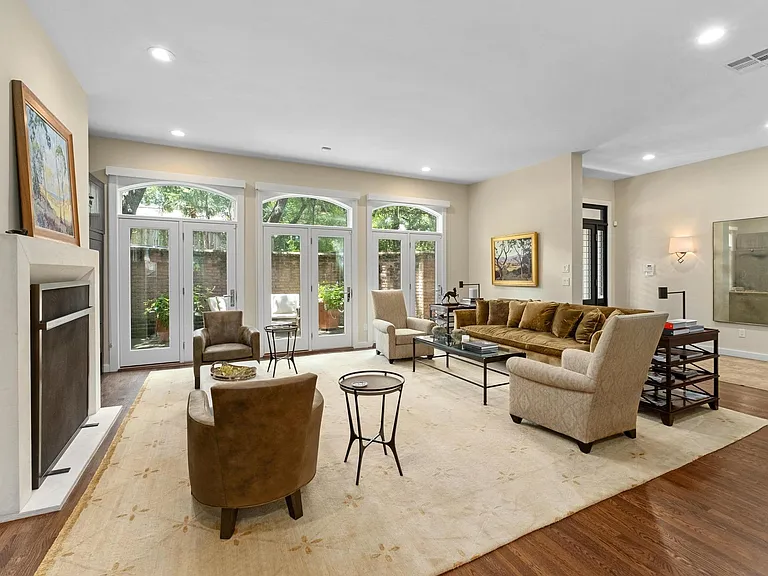 3718 Bridle Path — Photo 5