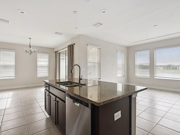 5th image of 4811 Tramanto Ln