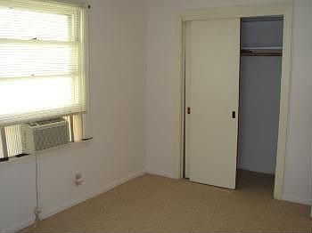 5th image of 304 N Grand Ave