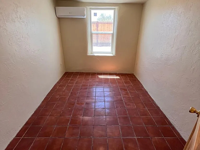 3130 W Rock Hill Rd — Photo 22