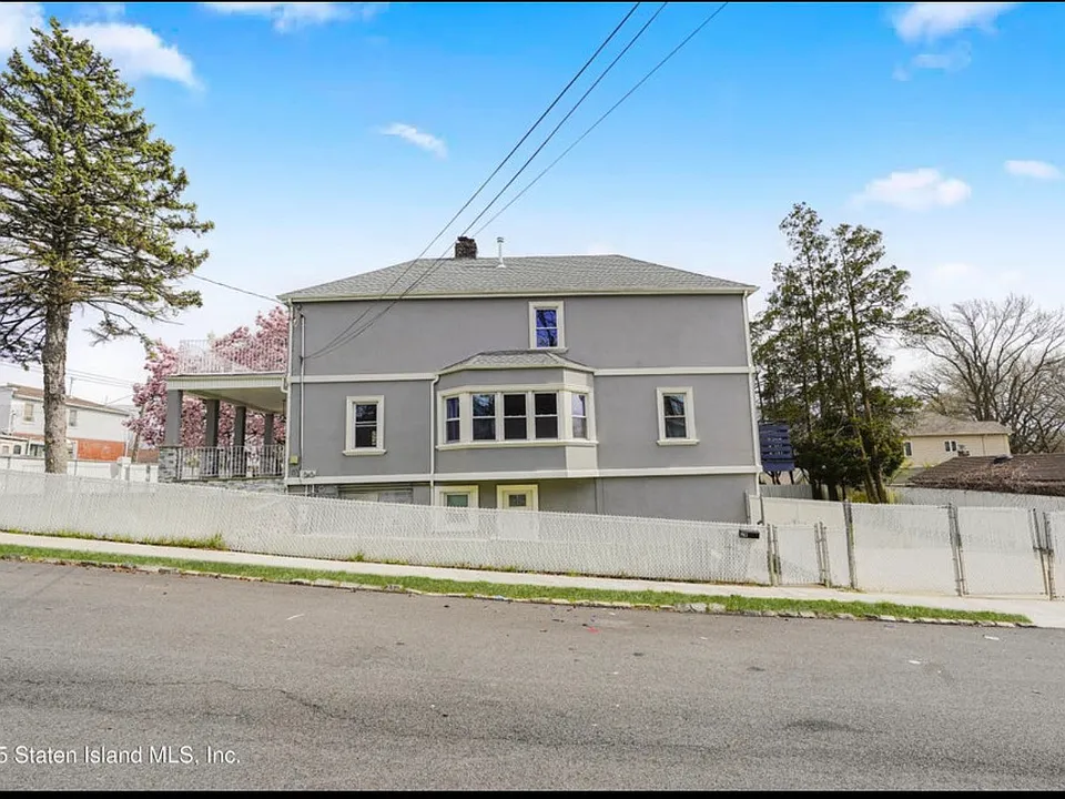 2 Bionia Ave #1B