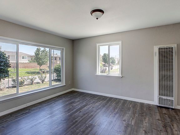 4th image of 26379 1st St