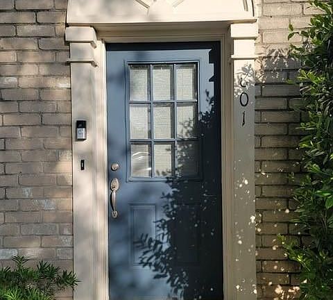 2nd image of 2810 Grants Lake Blvd