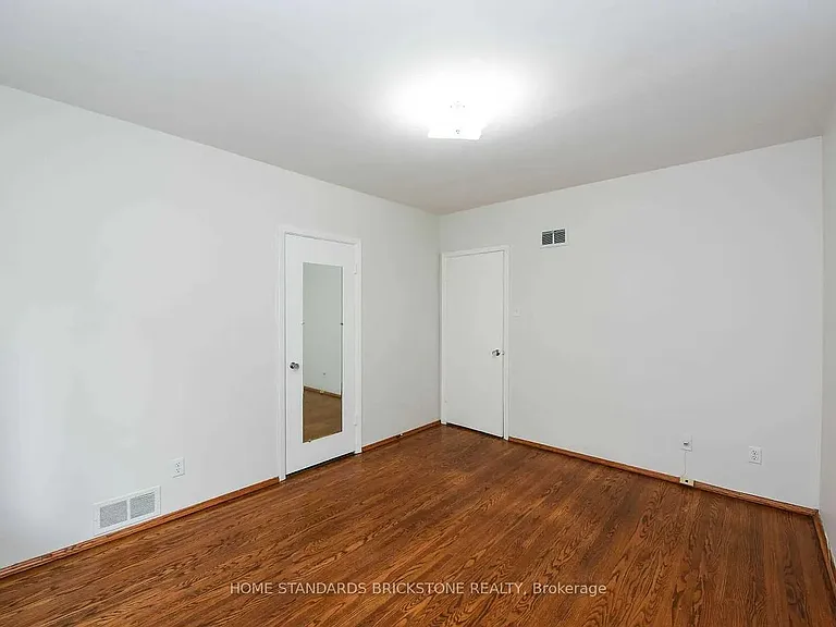 90 Centre Ave — Photo 10