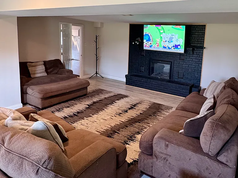 1461 Crystal Heights Rd — Photo 2