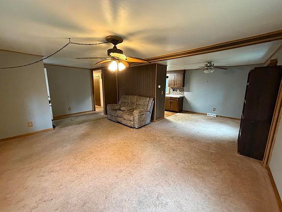 4th image of N6005 Lake Dr