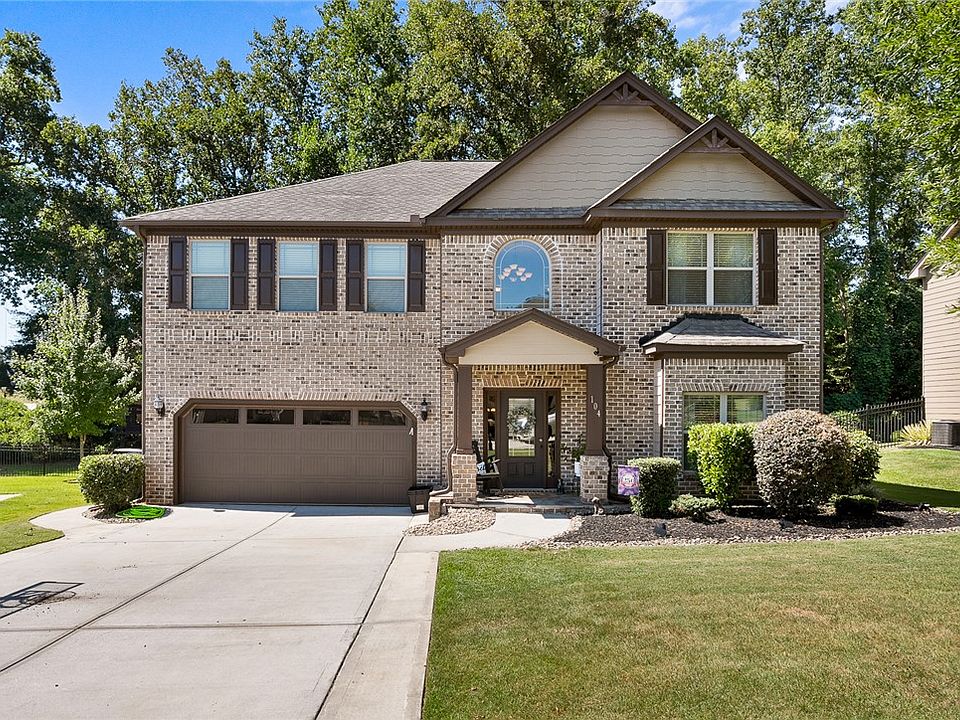 1st image of 104 Buckland Dr