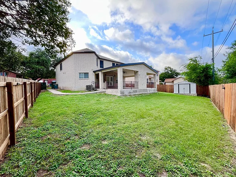 11205 Forest Pass Ct — Photo 34