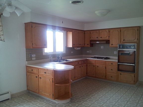 2nd image of 1203 N Hosmer St