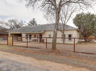 206 Alta Loma St, Ingram, TX 78025