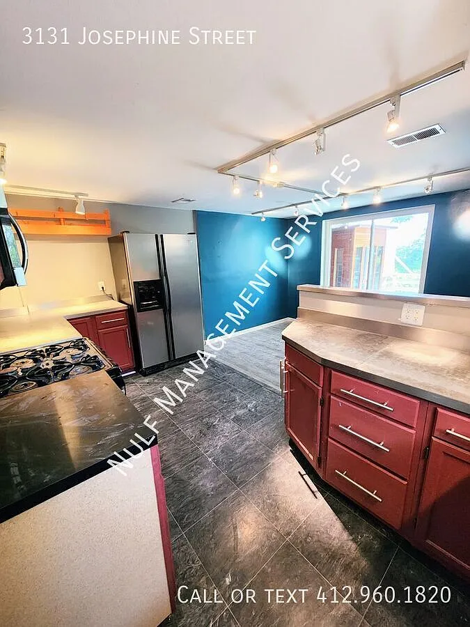 2 bed, 2 bath in South Side Slopes — Photo 2