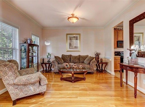 5th image of 7338 Sun Harbor Dr