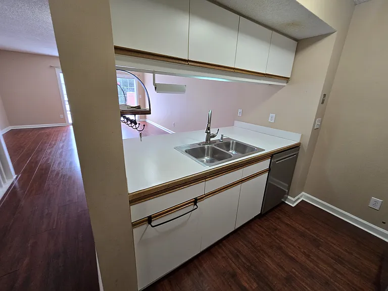 2102 Coleman Dr — Photo 12