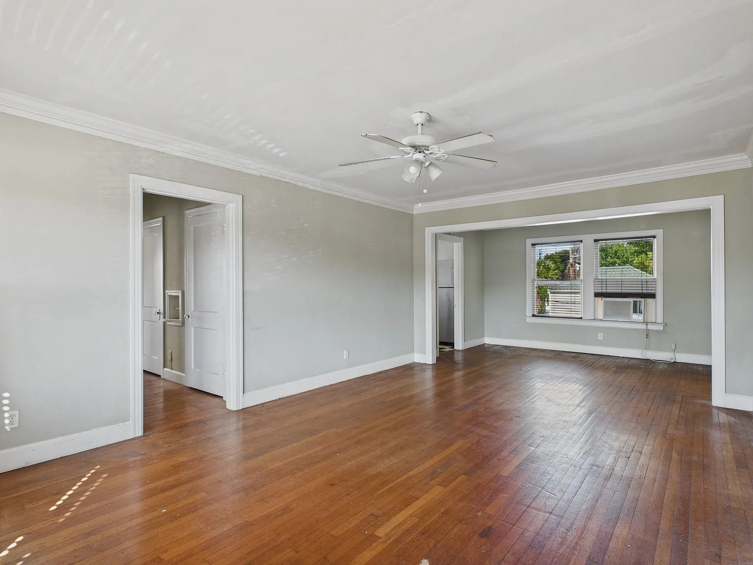 1 bed, 1.0 bath, 750 sqft, $1,150 — Photo 2