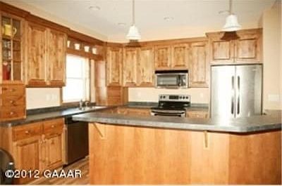 4th image of 946 White Spruce Way