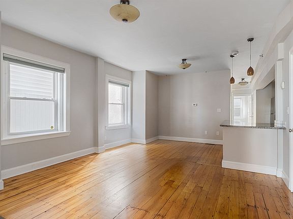 4th image of 6 Porter Rd APT 1L