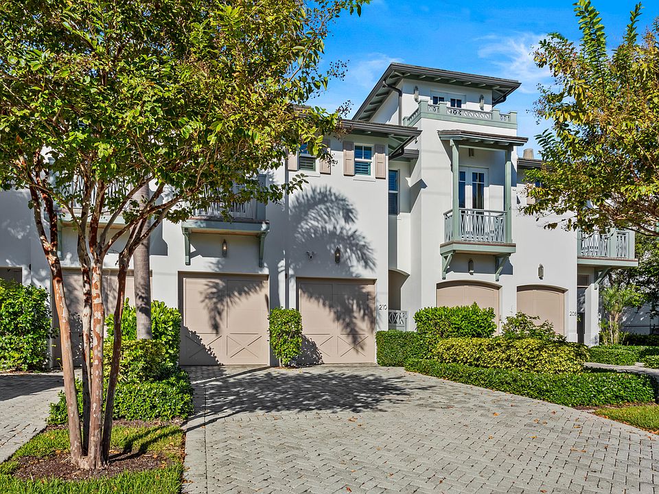 1st image of 210 Venetian Drive
