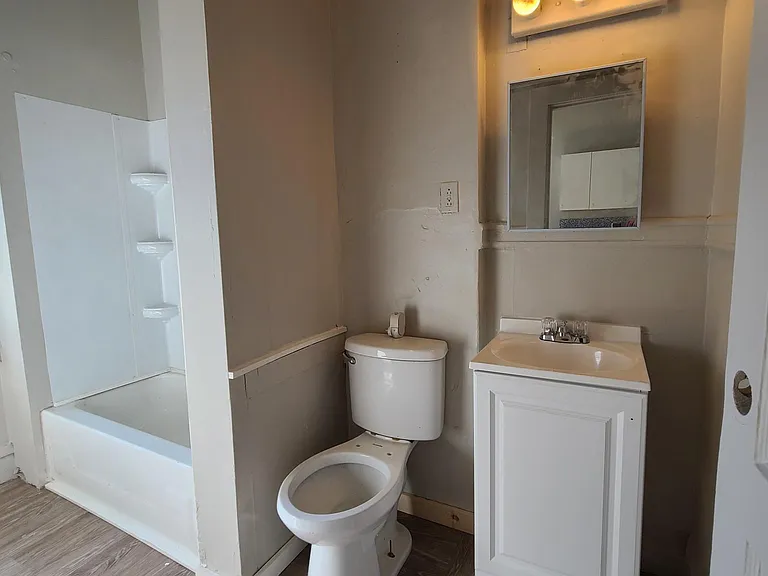 109 Foster St #A5 — Photo 4