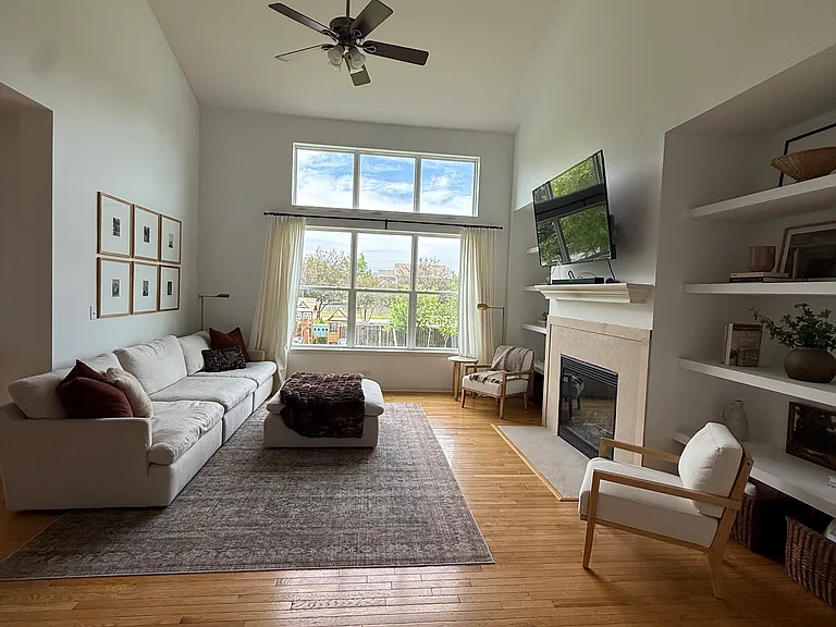 615 Mansfield Way — Photo 5