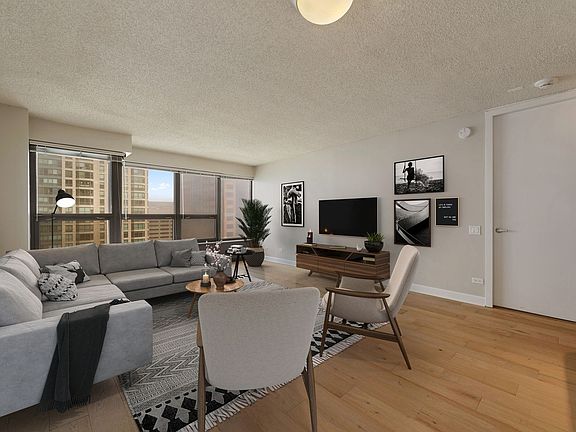 5th image of 30 E Huron St #3712