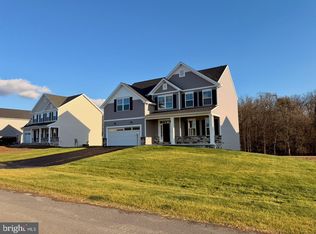 1516 Sherry Dr, Chambersburg, PA 17202