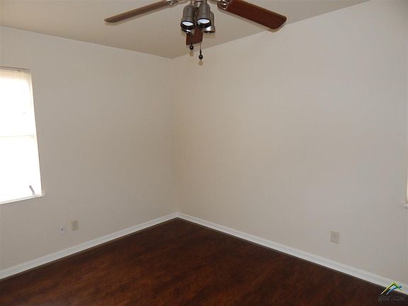 2nd image of 406 N Parkdale Dr